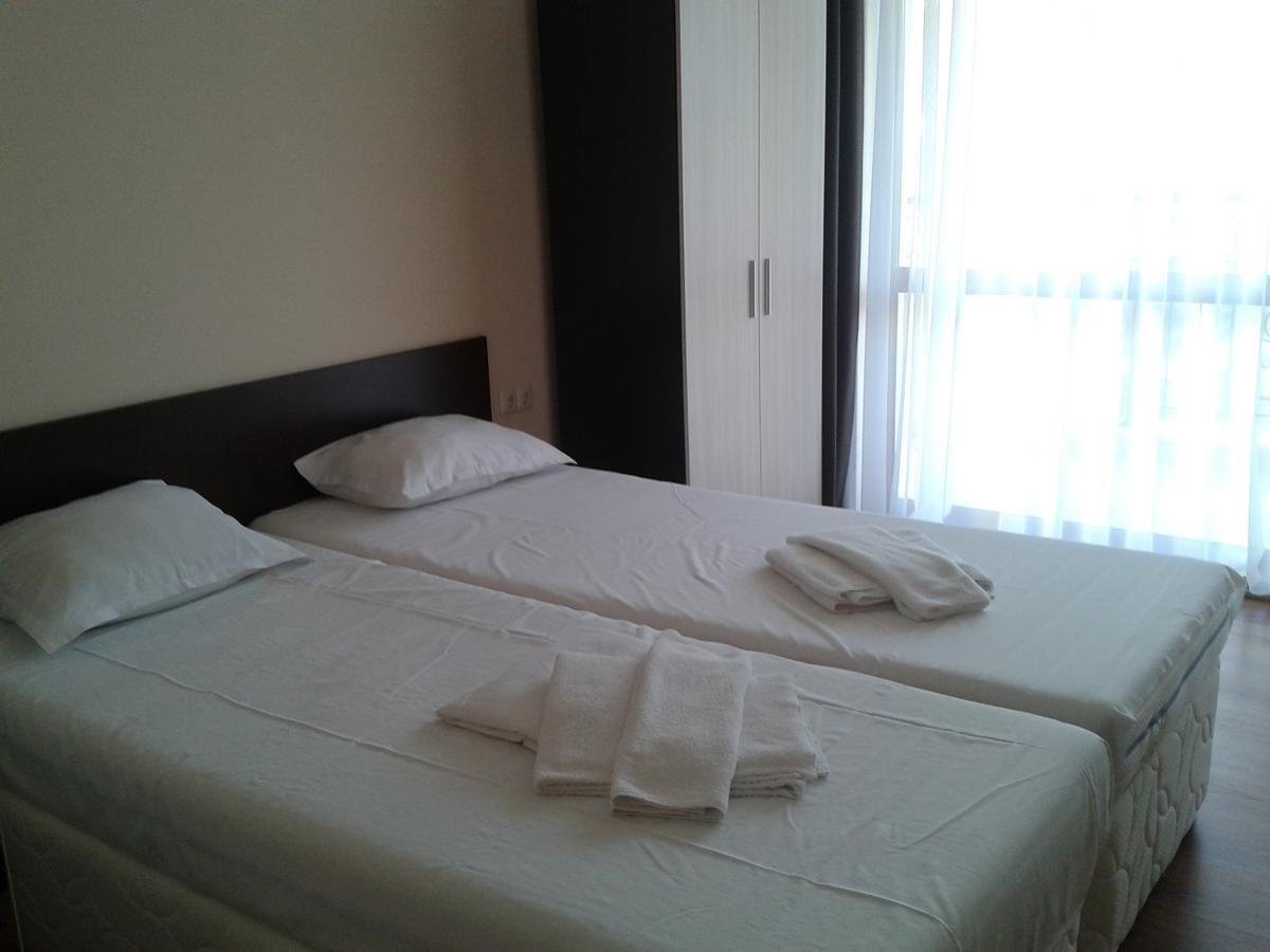 Hotel Seasons 3 阳光海滩 外观 照片