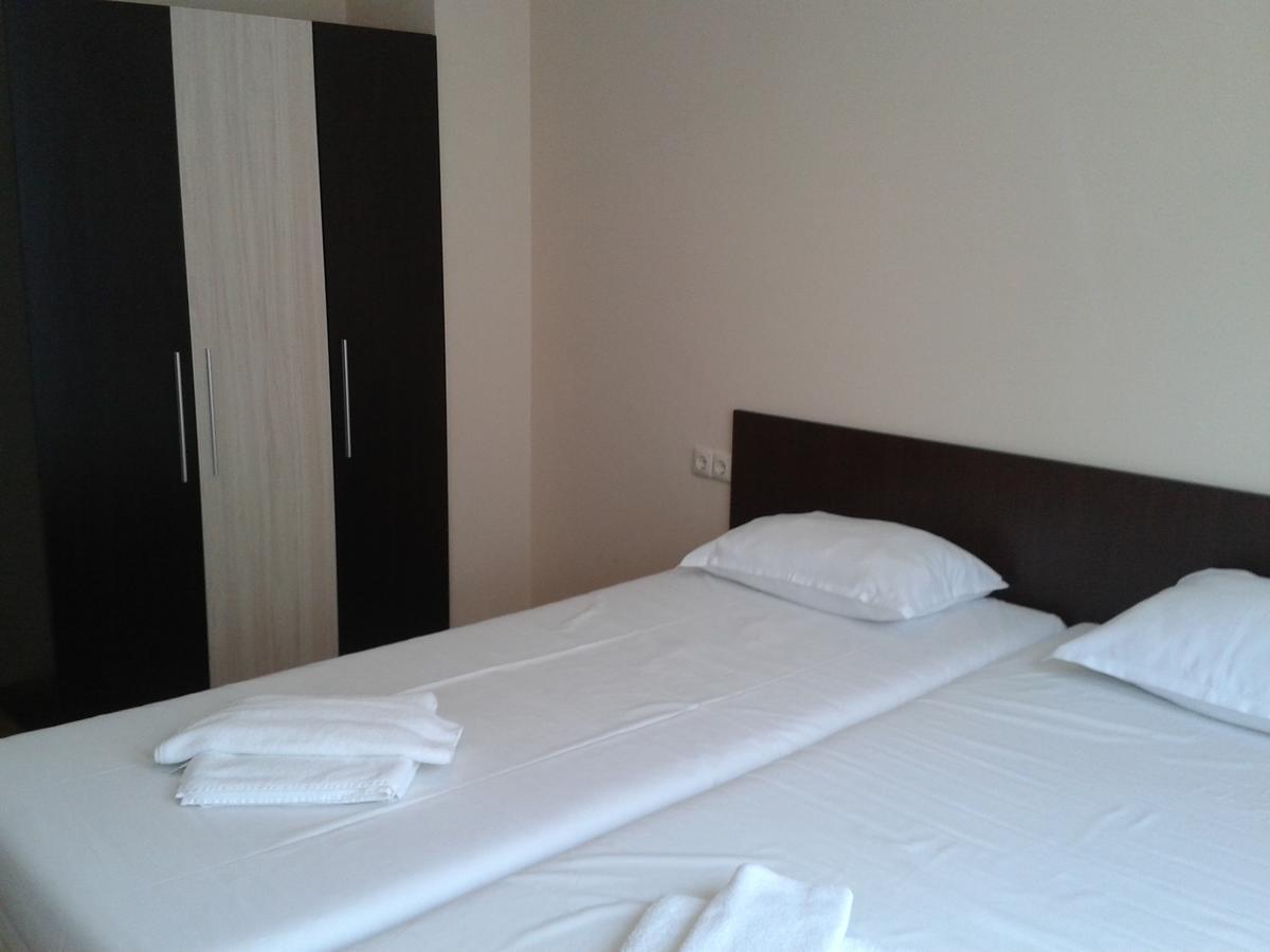 Hotel Seasons 3 阳光海滩 外观 照片