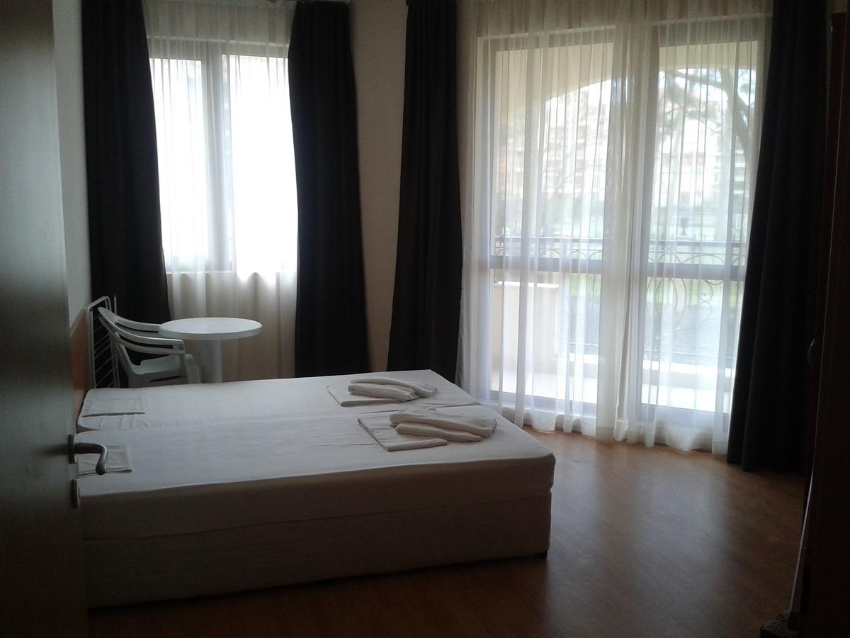 Hotel Seasons 3 阳光海滩 外观 照片